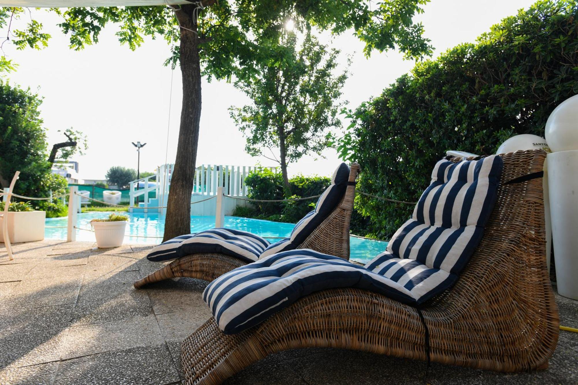 Hotel Eritrea Cesena Bagian luar foto
